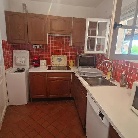 Ferienhaus Mazet 75m² Avec Piscine, Jardin, Wifi A 400m De La - - Fr-1-780-15 Sainte-Maxime